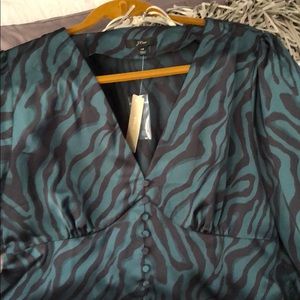 NWT J. CREW DEEP V-NECK BUTTON FRONT TOP